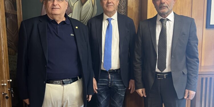 ΚΩΣΤΑΣ ΛΕΒΕΝΤΗΣ: Συνάντηση με τον Πρύτανη και τον Αντιπρύτανη του Πανεπιστημίου Πατρών