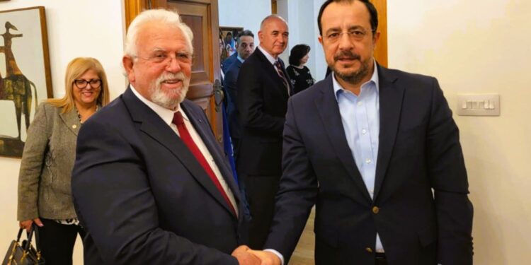 ΔΗΜΟΣ ΗΛΙΔΑΣ: Συγκινητικές στιγμές κατά την επίσκεψη της Ηλειακής αντιπροσωπείας στην μαρτυρική Κύπρο (φωτος)