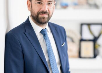 ΝΕΚΤΑΡΙΟΣ ΦΑΡΜΑΚΗΣ: “Ο νέος χρόνος ας ρίξει περισσότερο φως στον κόσμο μας”