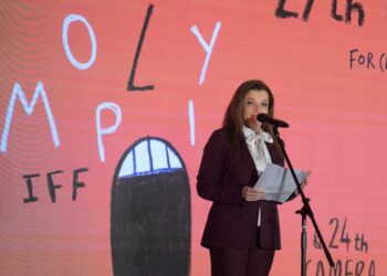ΔΙΟΝΥΣΙΑ ΑΥΓΕΡΙΝΟΠΟΥΛΟΥ: “Ενθαρρύνουμε τα νέα παιδιά να ξετυλίξουν το ταλέντο τους στην κινηματογραφική Τέχνη”