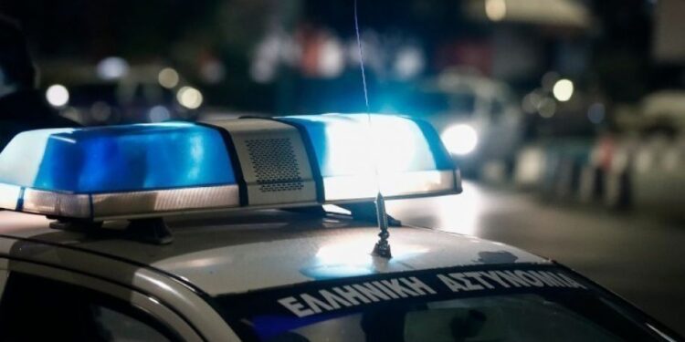 ΠΥΡΓΟΣ: Σύλληψη ημεδαπής για επικίνδυνη σωματική βλάβη, εξύβριση και σωματική βλάβη σε βάρος αδύναμων ατόμων