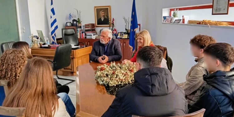 ΔΗΜΟΣ ΗΛΙΔΑΣ: Μαθητές και μαθήτριες του 1ου Λυκείου Αμαλιάδας συζήτησαν με το Δήμαρχο  σοβαρά ζητήματα πάνω σε θέματα διαχείρισης των πυρκαγιών