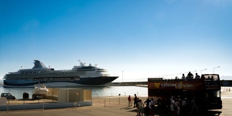 “Η αλήθεια για τις παλινωδίες της Δημοτικής Αρχής για τις αφετηρίες επιβίβασης τουριστών στα ανοιχτά λεωφορεία”