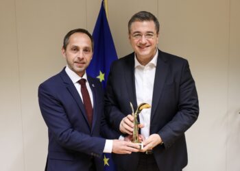 Τουρισμός και ανάπτυξη στο επίκεντρο της συνάντησης Παναγιωτόπουλου – Τζιτζικώστα στις Βρυξέλλες