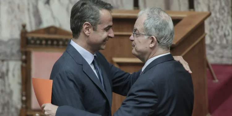 Τον Κώστα Τασούλα πρότεινε για Πρόεδρο της Δημοκρατίας ο πρωθυπουργός (βίντεο)