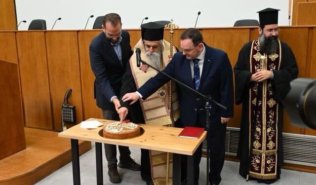 ΠΕΡΙΦΕΡΕΙΑΚΗ ΕΝΟΤΗΤΑ ΗΛΕΙΑΣ: Ευχές για υγεία, προκοπή και ανάπτυξη στην κοπή της πίτας (φωτος)