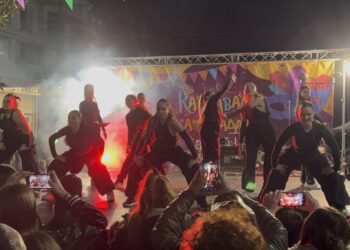 ΔΗΜΟΣ ΗΛΙΔΑΣ: Ενθουσίασε μικρούς και μεγάλους η φαντασμαγορική τελετή έναρξης του Καρναβαλιού Αμαλιάδας 2025