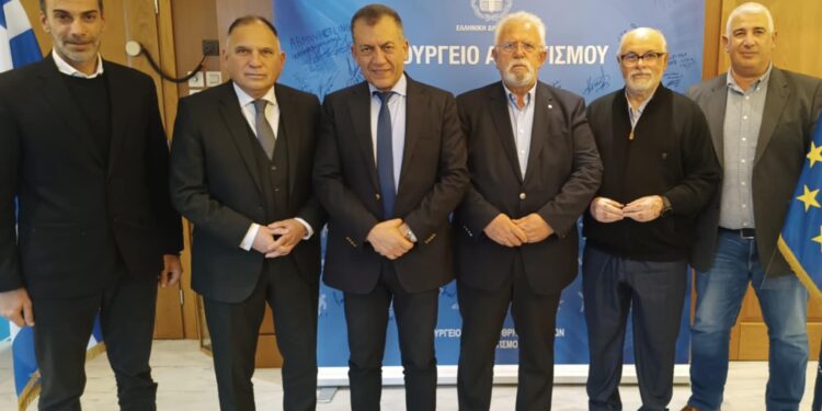 Ο Δήμαρχος Ήλιδας παρουσίασε στον αναπλ. Υπουργό Αθλητισμού την πρόταση για διοργάνωση των Παγκόσμιων Παιδικών Αγώνων του 2027 στην Ηλεία