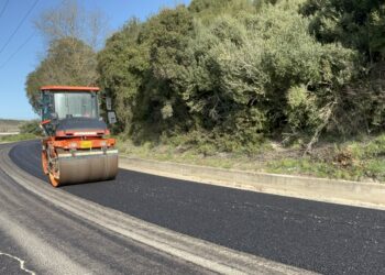 ΠΕΡΙΦΕΡΕΙΑ ΔΥΤΙΚΗΣ ΕΛΛΑΔΑΣ: Εργασίες ασφαλτόστρωσης στην Επαρχ. Οδό από Μέλισσα έως Μπόρσι