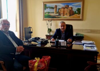 ΔΗΜΟΣ ΠΗΝΕΙΟΥ: Συνάντηση Δημάρχου Αλ. Καστρινού με τον Δήμαρχο Ήλιδας Χρ. Χριστοδουλόπουλο