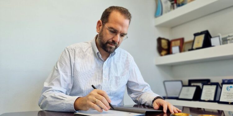 ΠΕΡΙΦΕΡΕΙΑ ΔΥΤΙΚΗΣ ΕΛΛΑΔΑΣ: Παρέμβαση του Περιφερειάρχη Ν. Φαρμάκη για την ακαρπία στην καλλιέργεια πορτοκαλιών “Navelina”