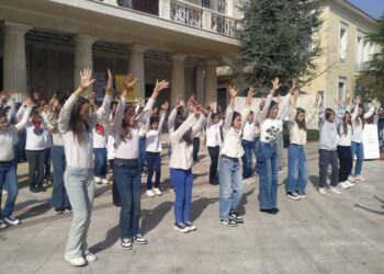 Εκπαιδευτικοί και μαθητές εξέφρασαν την αντίθεσή τους στο σχολικό εκφοβισμό