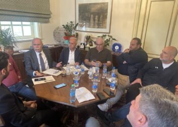 Συνάντηση του Προέδρου του Επιμελητηρίου Ηλείας με τον Δήμαρχο Πύργου για παρεμβάσεις βελτίωσης της εικόνας της πόλης
