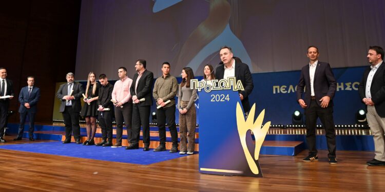 ΘΕΟΔΩΡΟΣ ΛΑΜΠΡΟΣ: 15 χρόνια προσηλωμένος στην Ιστορία του 1821