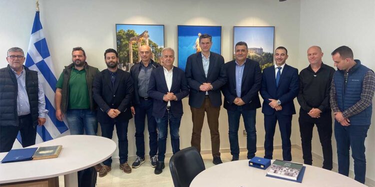 ΕΠΙΜΕΛΗΤΗΡΙΟ ΗΛΕΙΑΣ: Σε θερμό κλίμα η συνάντηση του Γραμματέα της ΚΟ ΣΥΡΙΖΑ-ΠΣ και Βουλευτή Ηλείας, κ. Διονύση Καλαματιανού με τον Πρόεδρο και το Διοικητικό Συμβούλιο
