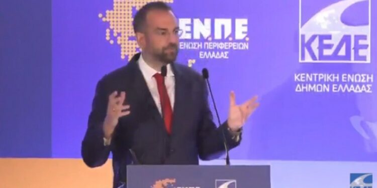 ΝΕΚΤΑΡΙΟΣ ΦΑΡΜΑΚΗΣ: “Σημασία έχει η Αυτοδιοίκηση και η δυνατότητά της να προσφέρει στον πολίτη, να διευρύνει τη δημοκρατία, να ανοίγει δρόμους προς το μέλλον” (βίντεο)