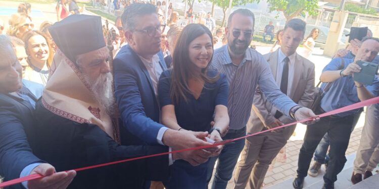 ΣΟΦΙΑ ΖΑΧΑΡΑΚΗ ΣΤΑ ΕΓΚΑΙΝΙΑ ΤΟΥ ΝΕΟΥ ΔΗΜΟΤΙΚΟΥ ΣΧΟΛΕΙΟΥ ΝΕΑΣ ΜΑΝΩΛΔΑΣ: “Η ανέγερση μια νέας σχολικής μονάδας σηματοδοτεί την ελπίδα για ένα καλύτερο αύριο” (φωτος)