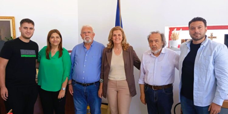 ΔΗΜΟΣ ΗΛΙΔΑΣ: Εθιμοτυπική επίσκεψη αυτοδιοικητικών εκπροσώπων του Δήμου Ερμιονίδας στο γραφείο του Δημάρχου