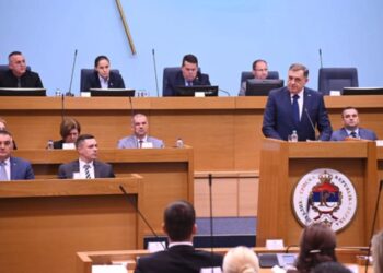 Ο Μίλοραντ Ντόντικ ζητά «επιστροφή στο Ντέιτον» και διάλογο χωρίς ξένες επιβολές