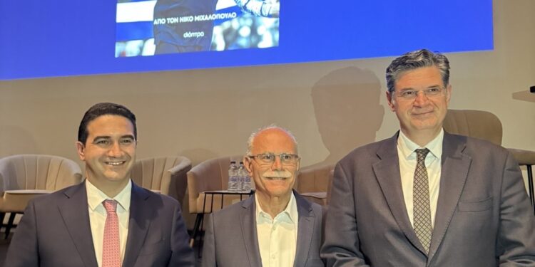 Ο Δήμαρχος Πύργου στην παρουσίαση του βιβλίου «Εμμανουήλ Καραλής: “Όταν κοιτάς από ψηλά»: “Τα όνειρα δεν μετριούνται με μεζούρες, αλλά με αποτυπώματα στην ψυχή μας”