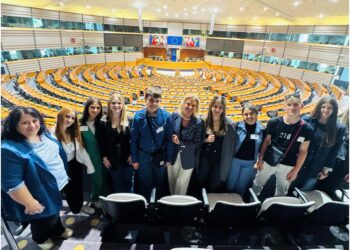Επίσκεψη του Γυμνασίου Καράτουλα στο Ευρωπαικό Κοινοβούλιο