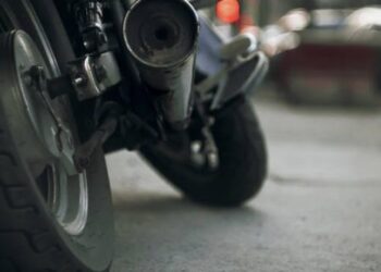 ΤΡΑΓΑΝΟ ΠΗΝΕΙΟΥ: Αφαίρεσε σταθμευμένο δίκυκλο όχημα