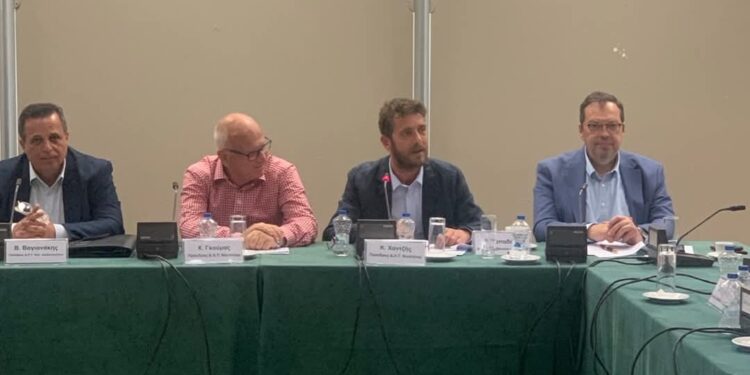 ΔΗΜΟΣ ΑΝΔΡΑΒΙΔΑΣ – ΚΥΛΛΗΝΗΣ: Στη Σαντορίνη ο πρόεδρος του Δημοτικού Λιμενικού Ταμείου Κυλλήνης