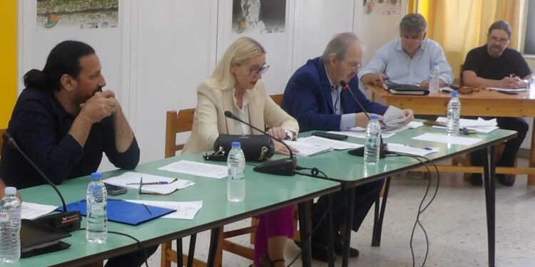 ΔΗΜΟΤΙΚΟ ΣΥΜΒΟΥΛΙΟ ΑΝΔΡΙΤΣΑΙΝΑΣ – ΚΡΕΣΤΕΝΩΝ: Στο επίκεντρο τ’ αδέσποτα ζώα συντροφιάς