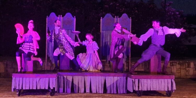 Η “Λοκαντιέρα” του Γκολντόνι σκόρπισε θεατρική μαγεία στο 13ο Φεστιβάλ Δήμου Πηνειού