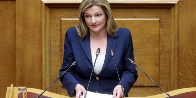 ΔΙΟΝΥΣΙΑ ΑΥΓΕΡΙΝΟΠΟΥΛΟΥ: ζητά την αναστολή της απόφασης για μεταφορά της ΣΕΤΤΗΛ από τον Πύργο στην Πάτρα