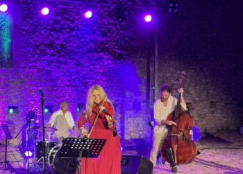 ΔΙΕΘΝΕΣ ΦΕΣΤΙΒΑΛ ΑΝΔΡΑΒΙΔΑΣ – ΚΥΛΛΗΝΗΣ:  Ένα μαγικό μουσικό ταξίδι από την Ευανθία Ρεμπούτσικα