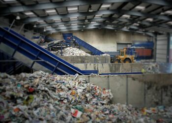 Παρέμβαση καταπέλτης για την καύση των απορριμμάτων!