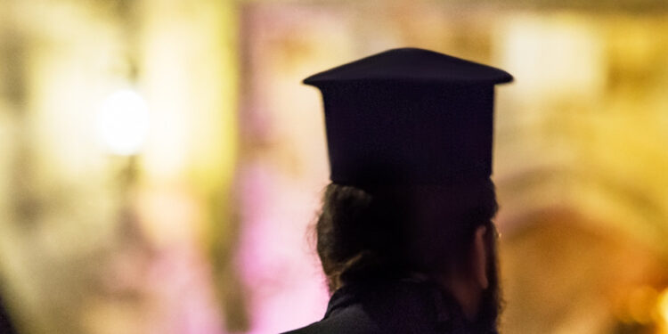 Ο Αρχιεπίσκοπος που ξύπνησε στην κηδεία του…