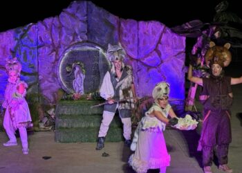  Η παιδική παράσταση “Μόγλης της Ζούγκλας” μάγεψε μικρούς και μεγάλους στο Θέατρο της Αρχαίας Ήλιδας