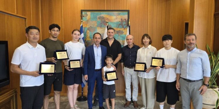 ΔΗΜΑΡΧΟΣ ΑΡΧΑΙΑΣ ΟΛΥΜΠΙΑΣ: Υποδέχθηκε Ολυμπιονίκες και Παγκόσμιους Πρωταθλητές TAEKWONDO