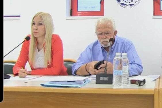 ΑΝΝΑ ΚΟΡΤΕΣΗ: “Η αντίθεση μου για την τοποθέτηση φωτοβολταϊκών στις εξωλίμνιες εκτάσεις του Φράγματος Πηνειού ήταν και θα παραμείνει ξεκάθαρη”