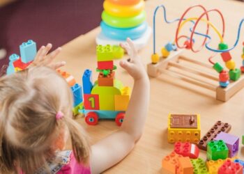 ΠΕΡΙΦΕΡΕΙΑ ΔΥΤΙΚΗΣ ΕΛΛΑΔΑΣ: Πάνω από 17.000 βρέφη, παιδιά, έφηβοι και ΑμεΑ στη Δυτική Ελλάδα αποκτούν δωρεάν πρόσβαση στην προσχολική εκπαίδευση και σε υπηρεσίες δημιουργική απασχόληση