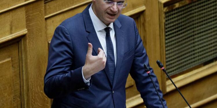 ΔΙΟΝΥΣΗΣ ΚΑΛΑΜΑΤΙΑΝΟΣ: “Κυβέρνηση σε αποδρομή”