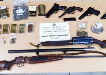 Συνελήφθησαν δυο άνδρες στον Πύργο για καλλιέργεια ναρκωτικών και κατοχή όπλων και ναρκωτικών