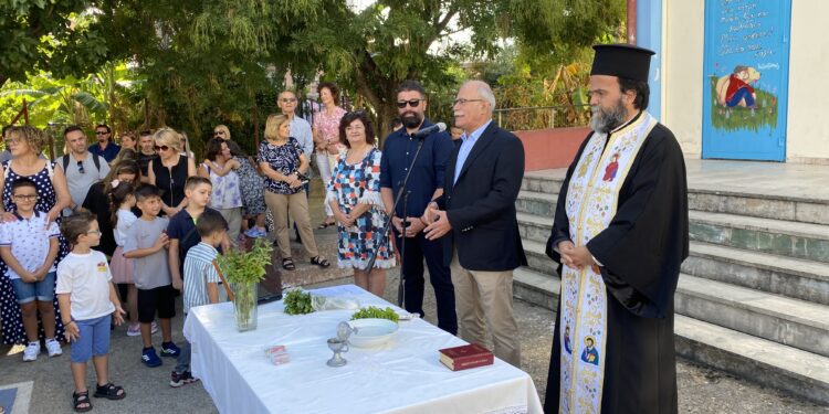ΔΗΜΟΣ ΠΥΡΓΟΥ: Η Δημοτική Αρχή και ο Δήμαρχος Πύργου, Στάθης Καννής κοντά στην εκπαιδευτική κοινότητα την πρώτη μέρα της νέας σχολικής χρονιάς (φωτος)