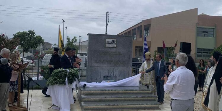 ΝΕΑ ΜΑΝΩΛΑΔΑ: Αποκαλυπτήρια Μνημείου Προσφύγων Μικρασιατικού Ελληνισμού