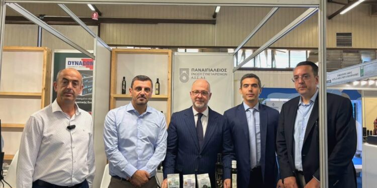 Ο Αντιπεριφερειάρχης Επιχειρηματικότητας, Έρευνας και Καινοτομίας Τάκης Παπαδόπουλος μαζί με τις επιχειρήσεις της Δυτικής Ελλάδας στην 89η ΔΕΘ