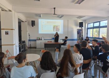 ΠΕΡΙΦΕΡΕΙΑ ΔΥΤΙΚΗΣ ΕΛΛΑΔΑΣ: Επίσκεψη του Europe Direct Δυτικής Ελλάδας στο 2ο  Λύκειο Αμαλιάδας