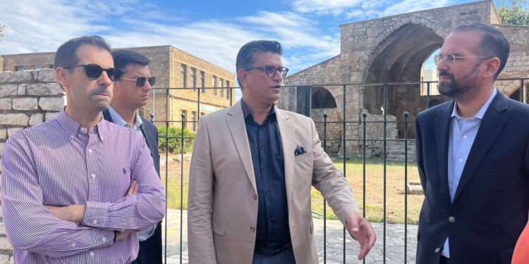 ΝΕΚΤΑΡΙΟΣ ΦΑΡΜΑΚΗΣ: Επίσκεψη σε έργα ανάπλασης στον Δήμο Ανδραβίδας Κυλλήνης