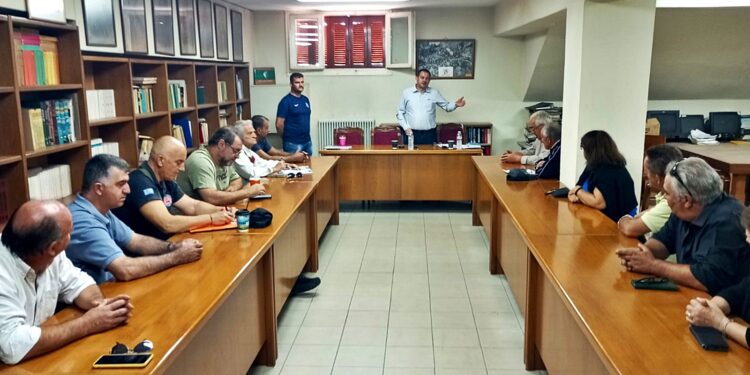Σύλλογος Νεολαίας και Άθλησης Νέας Φιγαλείας: Σύσκεψη με Αντιπεριφερειάρχη Θ. Βασιλόπουλο για θέματα της περιοχής