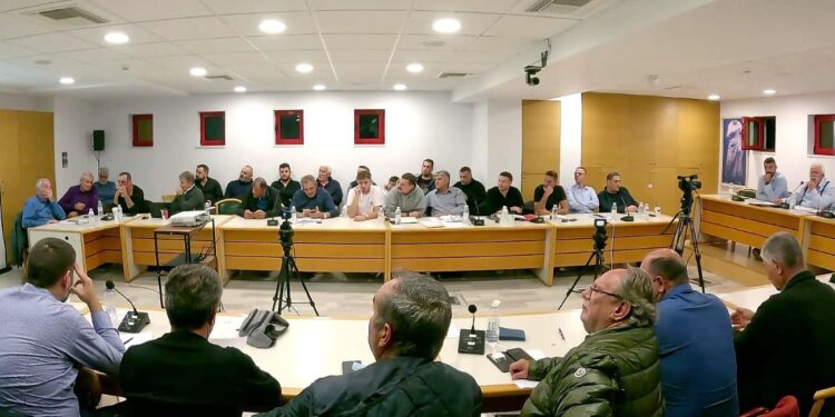 ΔΗΜΟΤΙΚΟ ΣΥΜΒΟΥΛΙΟ ΉΛΙΔΑΣ: Κατηγορηματικό «ΟΧΙ» του στην εγκατάσταση φωτοβολταϊκών στη λίμνη Πηνειού, έπειτα από εισήγηση του Δημάρχου