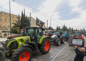 ΑΓΡΟΤΕΣ – ΚΤΗΝΟΤΡΟΦΟΙ: Χριστούγεννα με τρακτέρ στο Σύνταγμα αν δεν γίνουν οι πληρωμές το Νοέμβριο