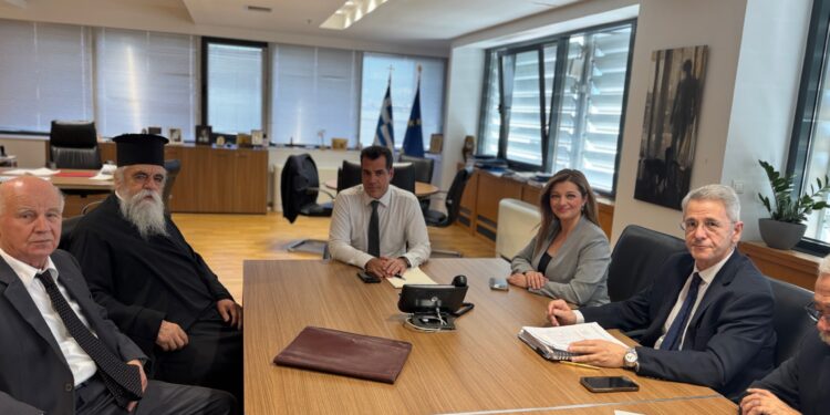 ΔΙΟΝΥΣΙΑ ΑΥΓΕΡΙΝΟΠΟΥΛΟΥ: Συνάντηση του Μητροπολίτη Ηλείας, κ. Αθανασίου και της Βουλευτού Ηλείας με τον Υπουργό Μετανάστευσης και Ασύλου για ζητήματα λειτουργίας της Ελεγχόμενης Δομής Φιλοθέης Πύργου