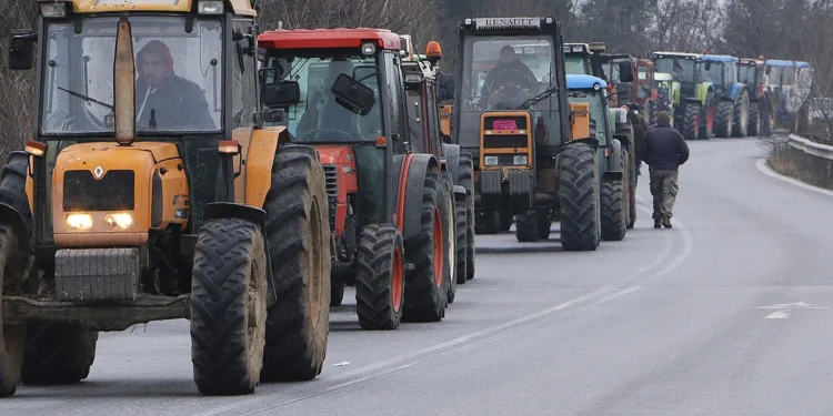 ΠΑΝΕΛΛΑΔΙΚΗ ΕΠΙΤΡΟΠΗ ΤΩΝ ΜΠΛΟΚΩΝ: Βαρόμετρο για κινητοποιήσεις η σύσκεψη της 23ης Νοεμβρίου
