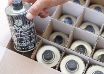 Με δασμό 15% ελαιόλαδο, ελιές, κονσέρβες φρούτων